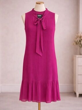 DKNY Berry Pleated A-Line Dress Size 8 NWT Sleeveless Tie Neck Ruffle Hem